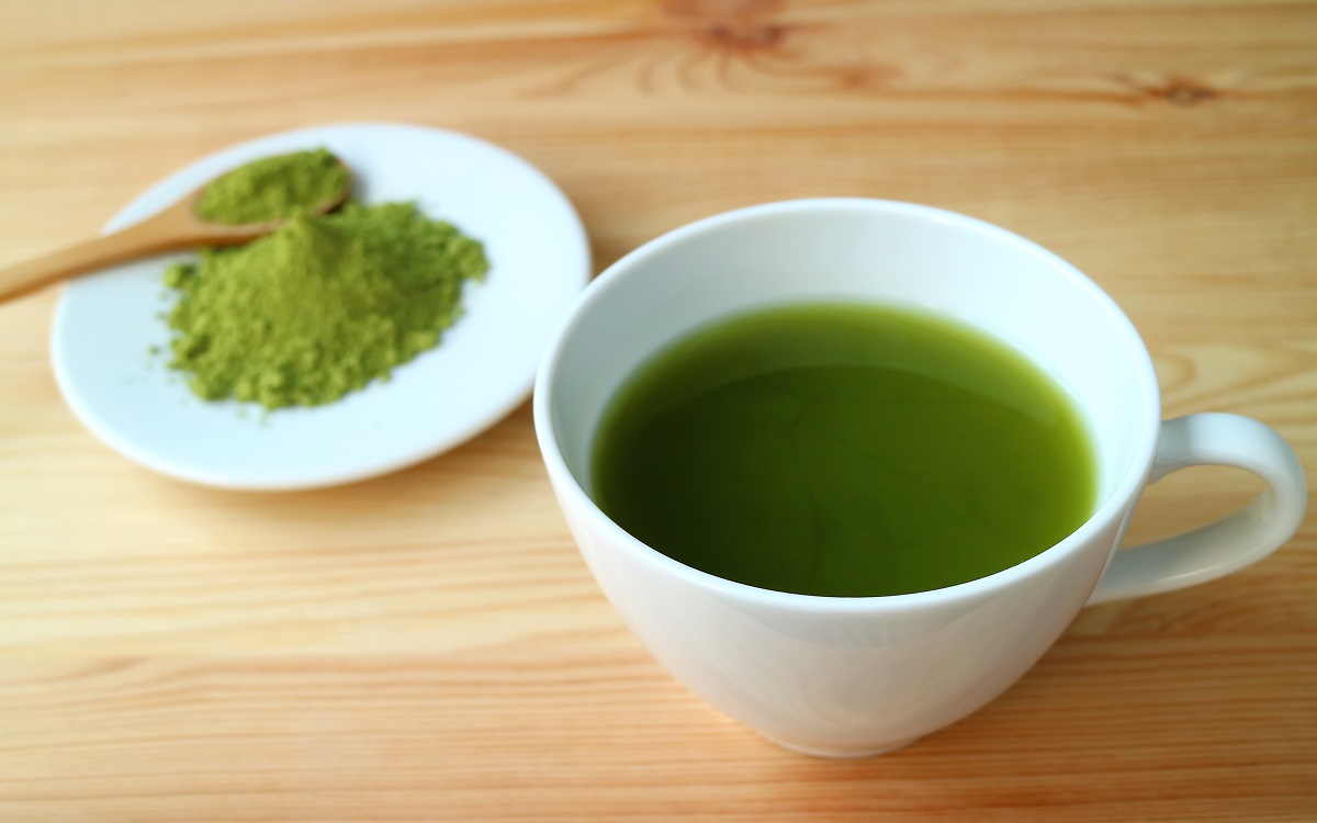 matcha v šálku