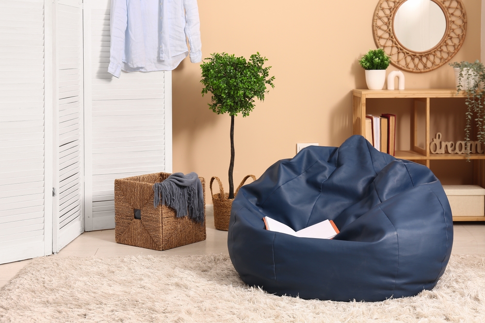 šedivý sedací vak