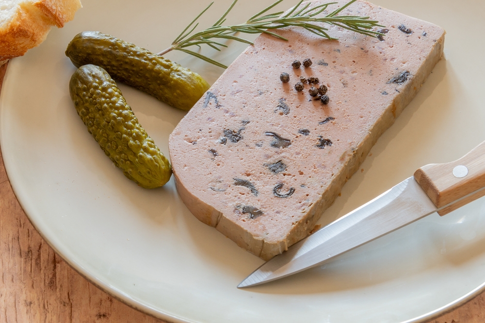 játrový sýr s okurkami