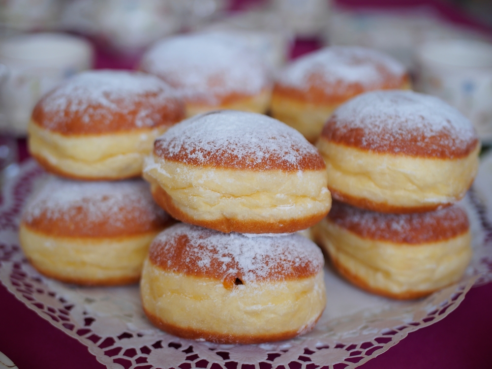 světlý proužek na koblize