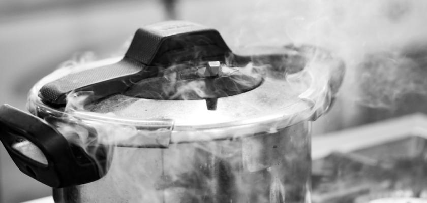 detail tlakového hrnce