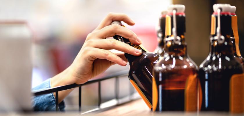 lahve s levným pivem