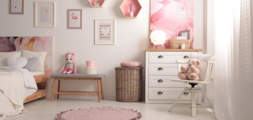 jemný dívčí pokoj