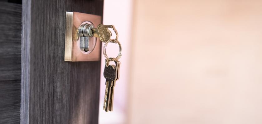 klíče a dveře