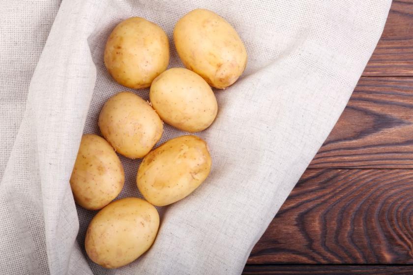 neloupané brambory