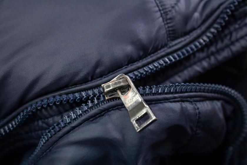 Jak opravit zip kdyz se rozjíždí?