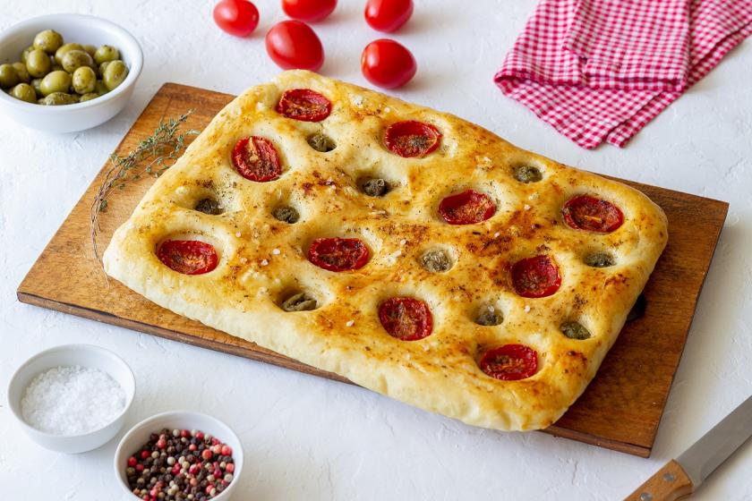 focaccia s rajčaty