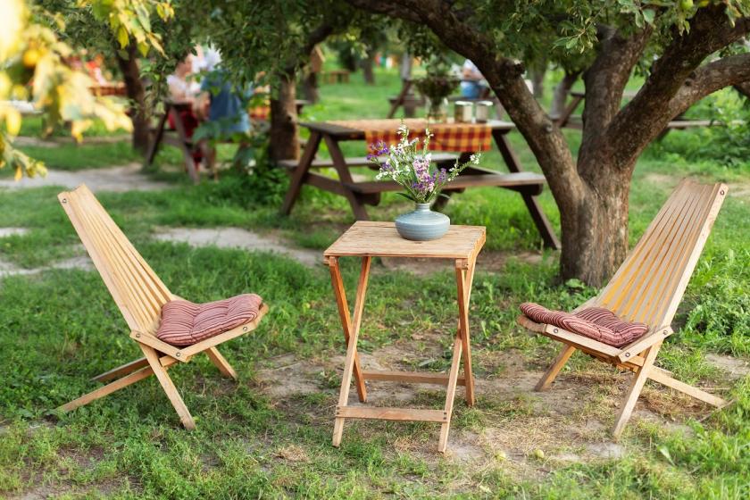 zahradní dřevěné židle