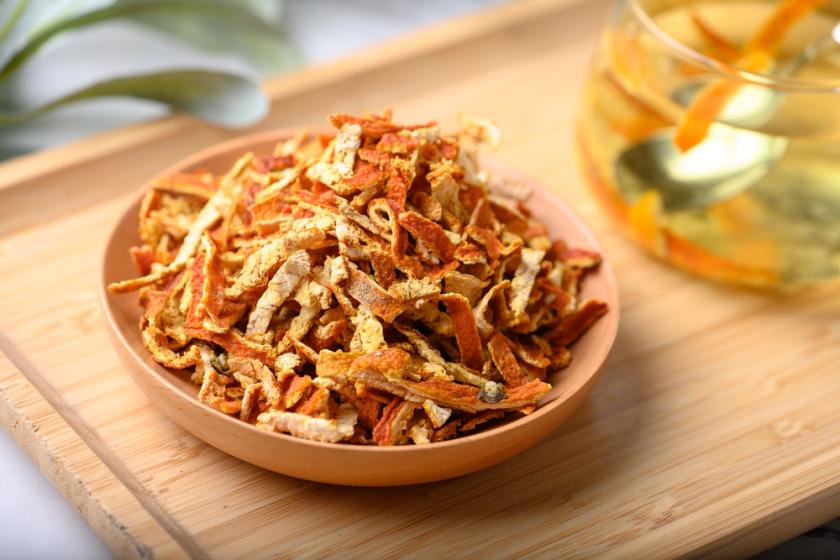 sušená citronová kůra