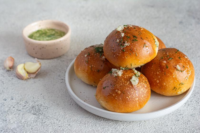 pampušky na talíři