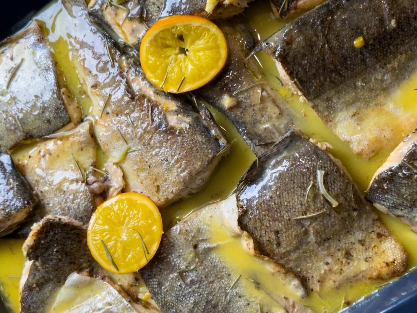 ryba na citrusech
